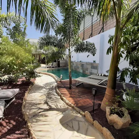 ゲストハウス Finca La Barca エル・メダノ